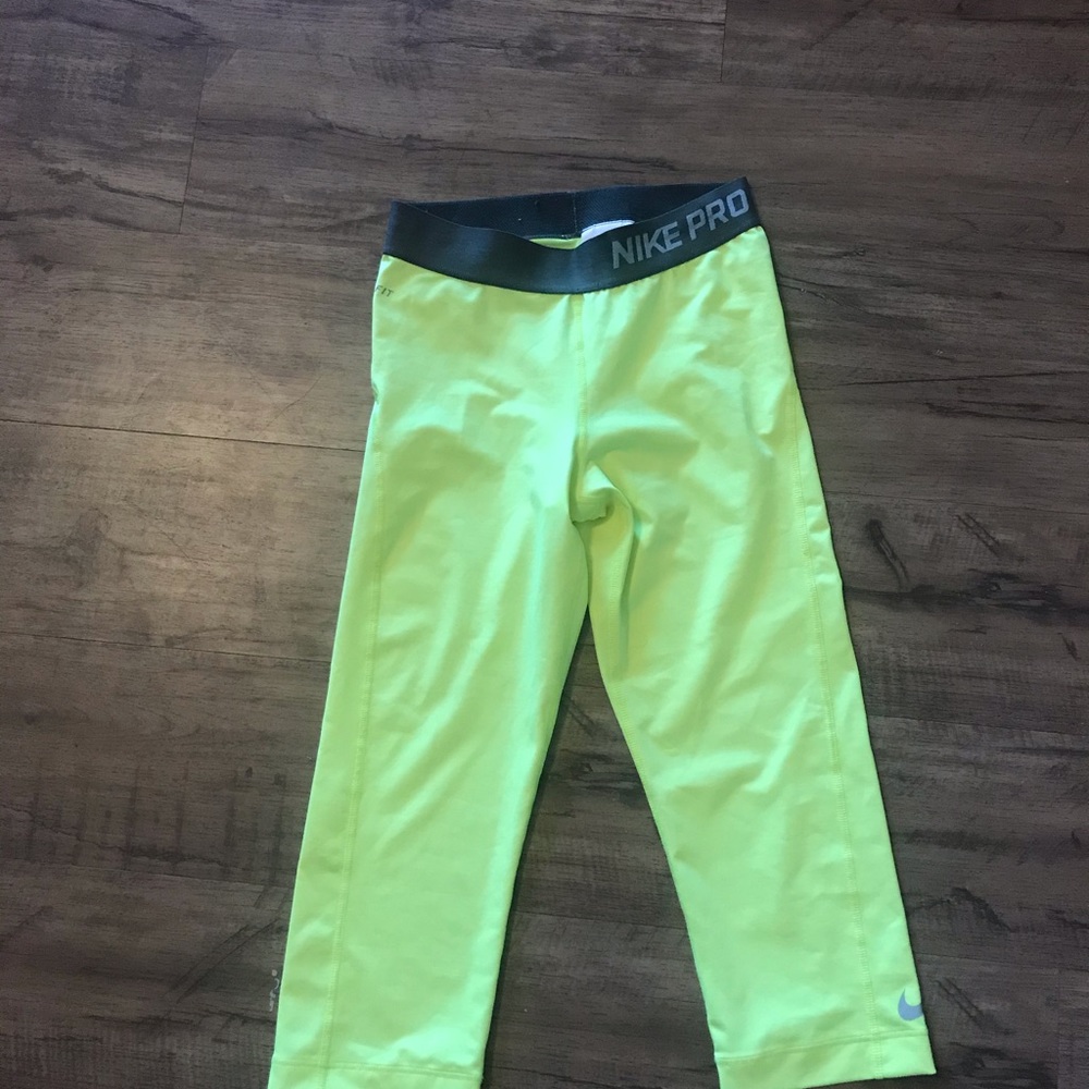 Nike pro workout leggings